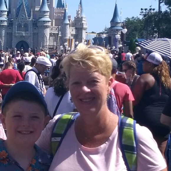 Meet your Posher, Catherine - Picture 1 of 1